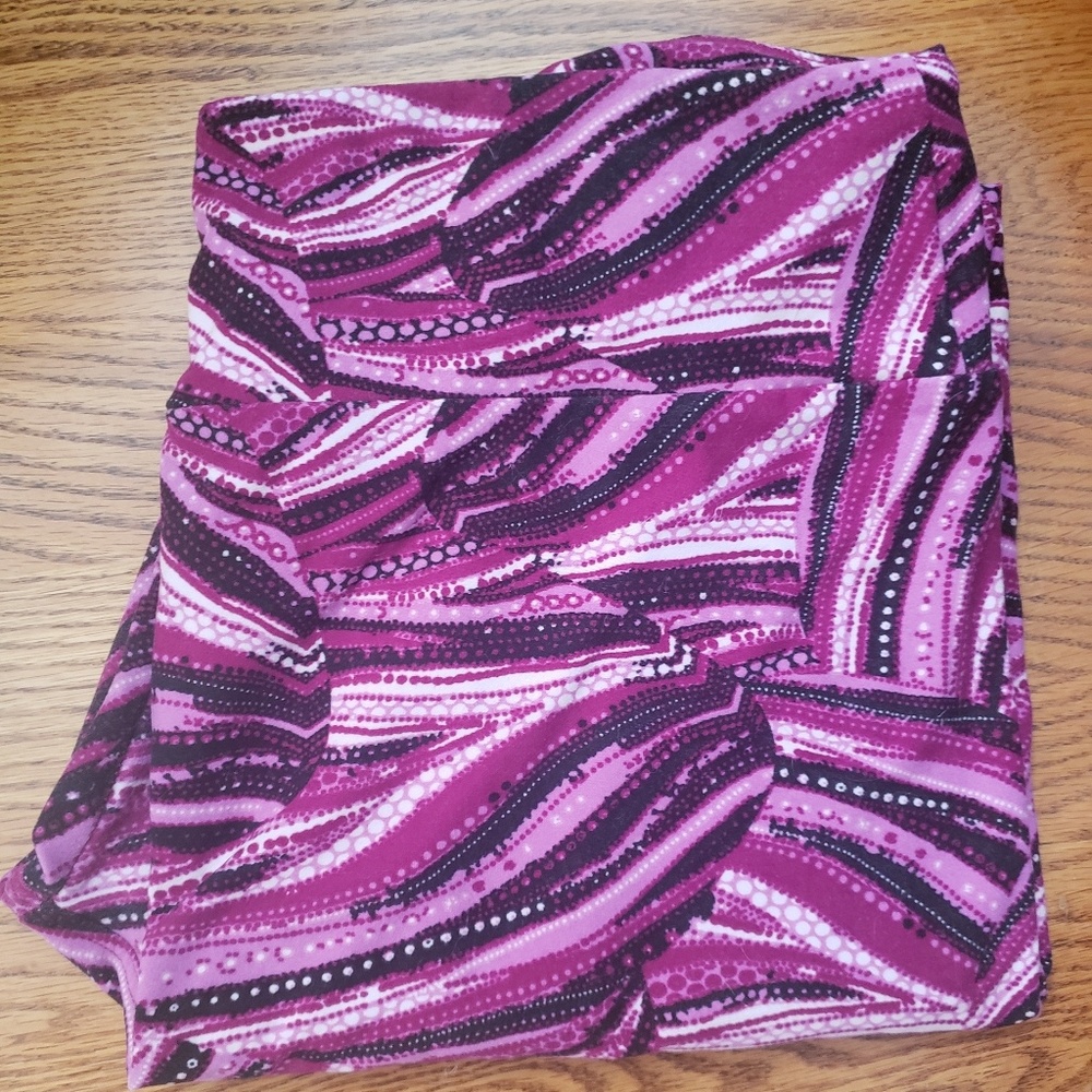 Lularoe Pink Mermaid Tail Print TC